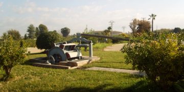 Antiga sénia exposada al jardí de la Casa dels Canos